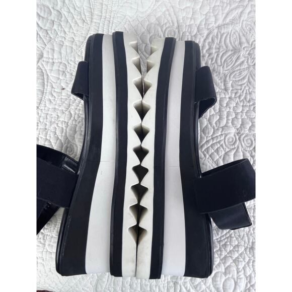 Aldo Women's Size 8 Black/White Dreacia Summer Grunge Chunky Platform Sandals - Picture 7 of 8